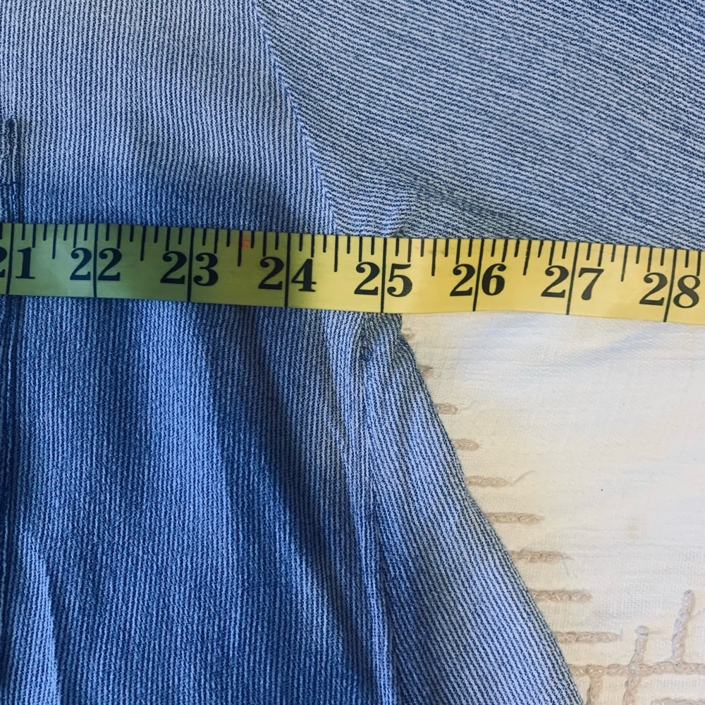 Free People Women’s Light Blue Oversized Pinstripe Button-Up Shirt. Size M - Picture 6 of 9